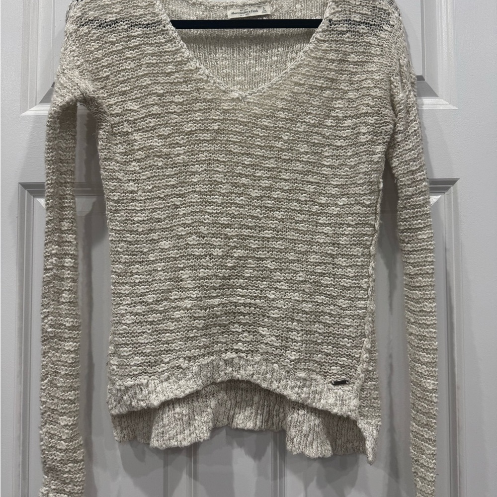 Abercrombie & Fitch Women's Cream V-Neck Sweater